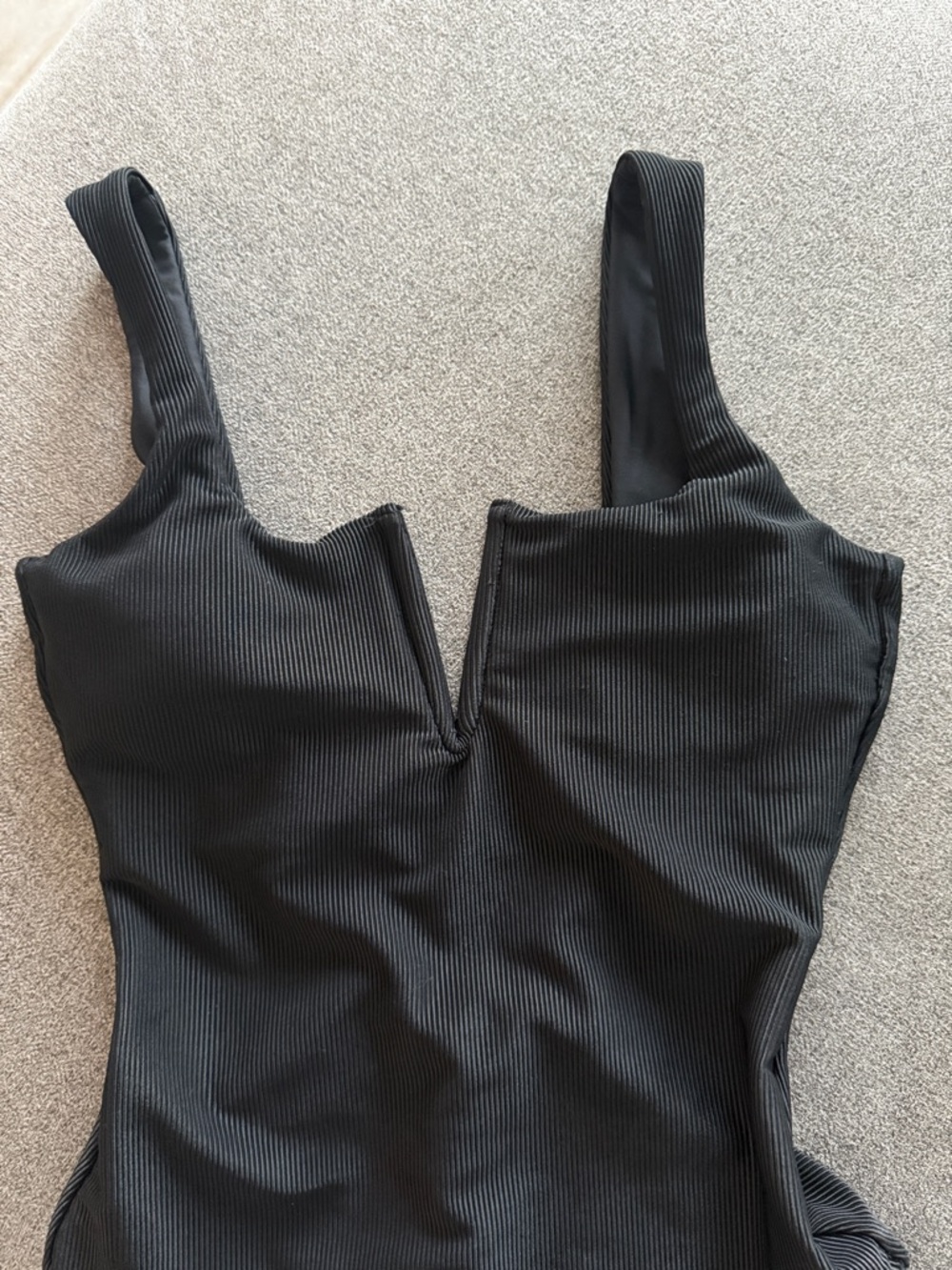 Beach Riot Tropez V-Wire Rib One-Piece Swimsuit - Picture 3 of 10